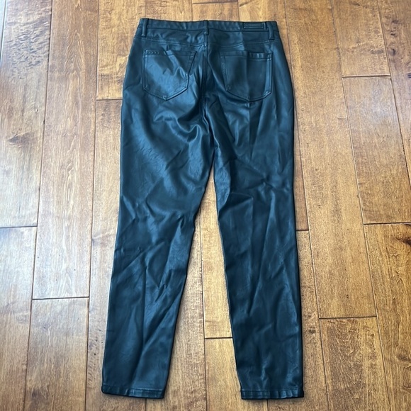 BLANKNYC Women's The Principle Mid Rise Vegan Leather Skinny Pants - Picture 12 of 15